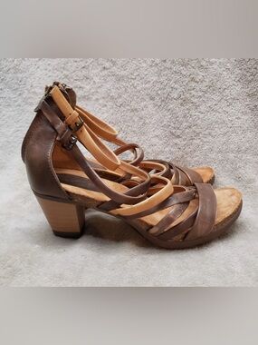 Bussola ‘Ja Jolla’ Strappy Sandals Brown Leather Block Heel Rear Zip Womens 41EU
